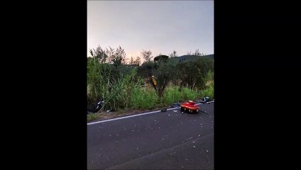 Pistoia, muore travolto da scooter. Grave il diciannovenne sul motorino