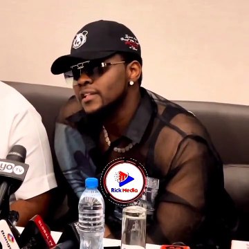 Kizz Daniel denies reports about him failing to perform in Tanzania because of his gold chain. He has promised to perform for free this Friday after talks with the organizers of the event.