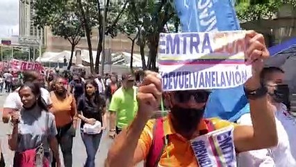 Chavismo marcha en Caracas en protesta por avión retenido en Argentina
