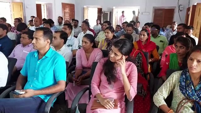 लम्पी से अब तक 54 पशुओं की हुई मौत, नवलगढ़ में लम्पी वायरस से बचाव के लिए हुई बैठक