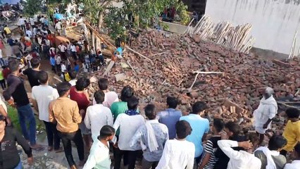 Video निर्माणाधीन मकान ढहा, चार श्रमिक गंभीर घायल