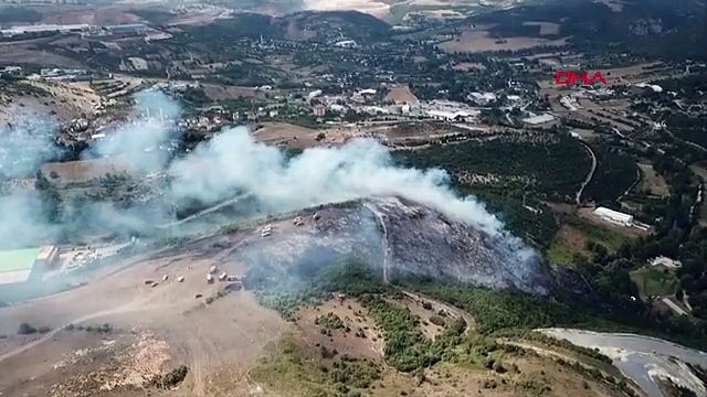 Kocaeli gündem haberleri | GEBZE ORMAN YANGININA HELİKOPTERLE MÜDAHALE EDİLİYOR