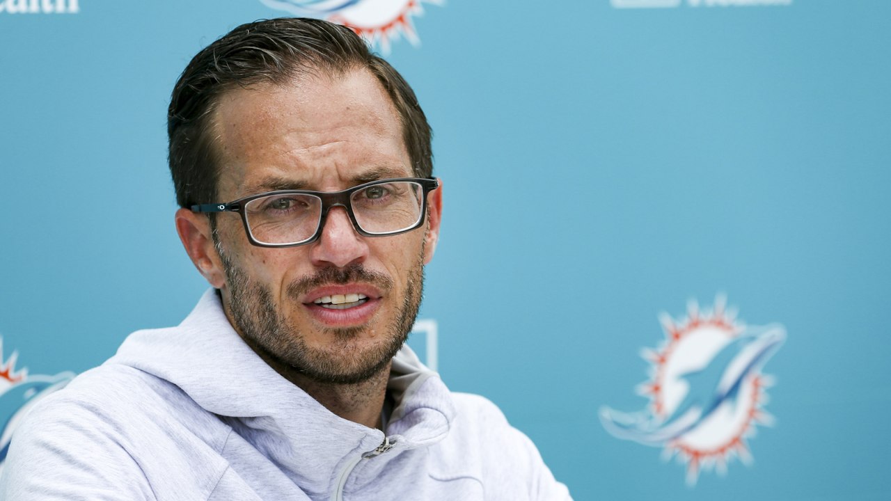 Dolphins HC Mike McDaniel Says Tua Tagovailoa Won't Watch Tom Brady At Camp