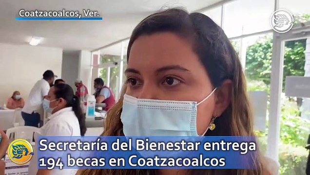 Secretaría del Bienestar entrega 194 becas en Coatzacoalcos
