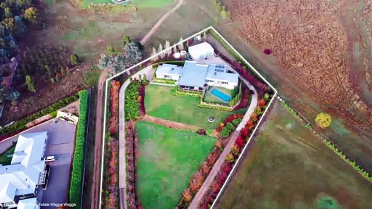 Video tour of luxurious family home at 32 Kunzea Place, Springvale NSW | August 11, 2022 | Real Estate View