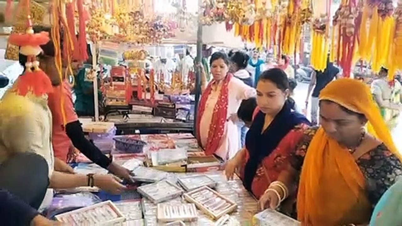 Rakhi Video: बाजारों में रौनक, भाइयों की कलाई पर सजी राखियां