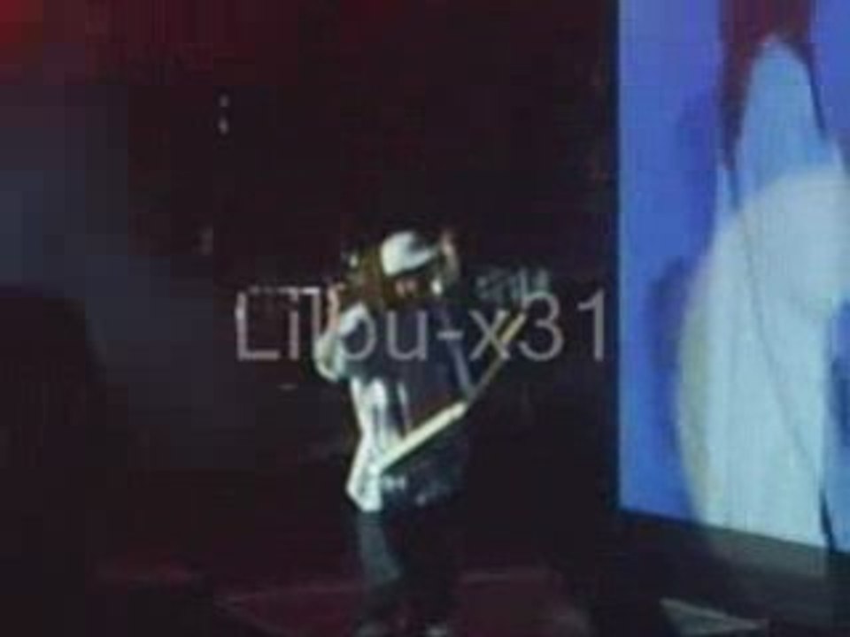 Tom et sa Gibson xD