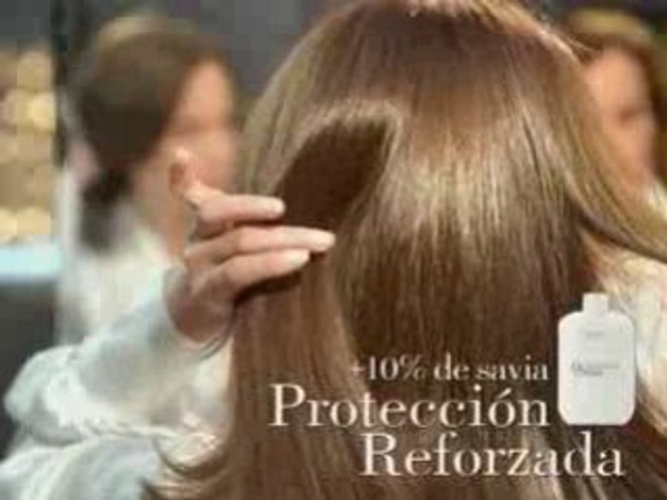 L'OREAL Excellence Andie MacDowell [2008] PUBLICIDAD