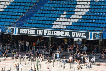 Trauerfeier von Seeler: "Sag zum Abschied leise Tschüß"