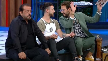 MasterChef'te meditasyon yapmaya çalışan Mehmet Yalçınkaya, izleyicileri kahkaha boğdu