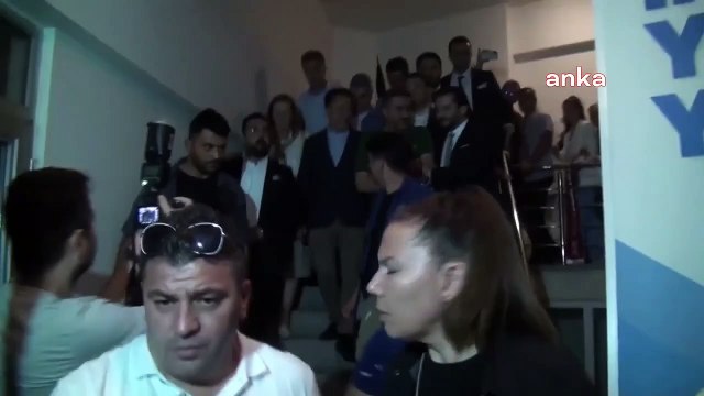 AKP'li grubun protestosu ile karşılaşan Babacan: Biz yolumuza devam ediyoruz, hiçbir güç, halktan daha güçlü değildir