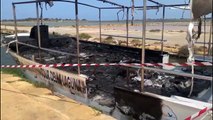 Marsala, incendiate tre barche per i tour nella riserva dello Stagnone