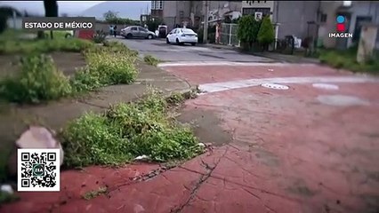 Socavón se abre en Valle de Chalco; al menos 10 casas están en peligro
