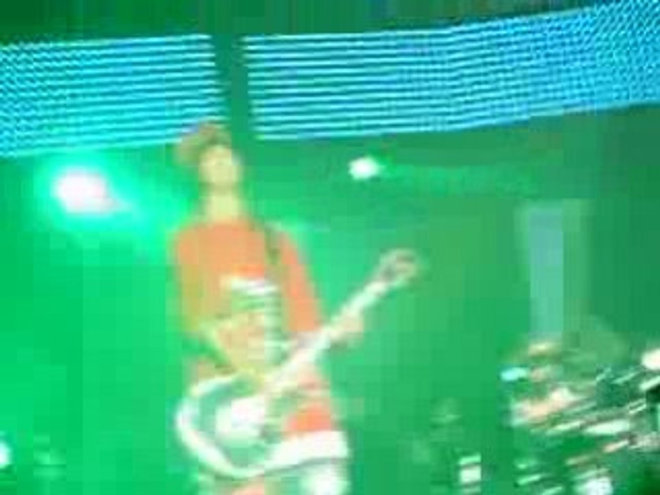 MVI_1908 - Tokio Hotel - Luxembourg - 1ooo Meere