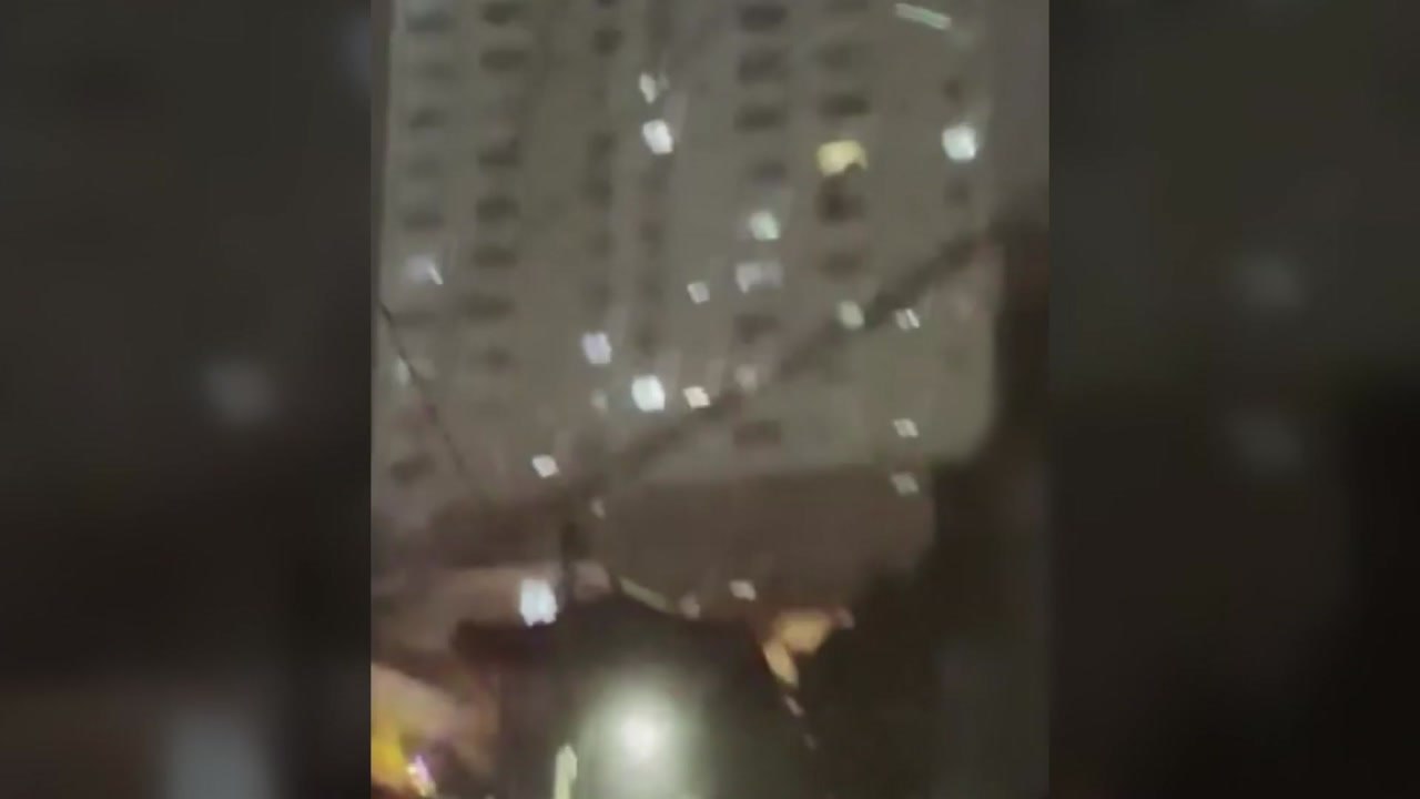 부산 고층 아파트에서 불...전기자전거 배터리 발화 추정 / YTN