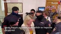 Rus devlet televizyonunda savaş karşıtı pankart açmıştı... Ev hapsine çarptırıldı!