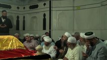 Cübbeli Ahmet Hoca Efendi'nin Hindistan Delhi'de İmamı Mâsûm Hazretleri'nin Kabrinde Ettiği Dua.