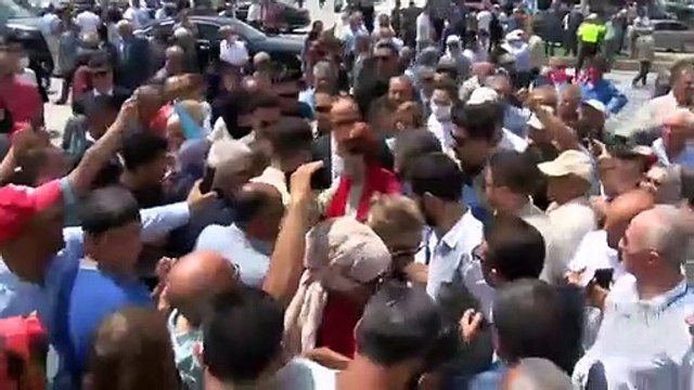 Akşener'in vatandaşla ilginç diyaloğu