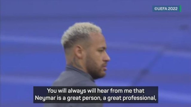 Lucas Paqueta defends 'great professional' Neymar