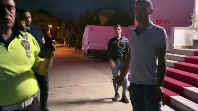 Kazaya sebep olan sürücücünün yaptıkları pes dedirtti