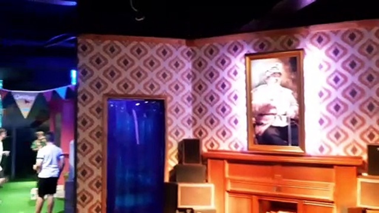 Caddies Crawley video Dailymotion