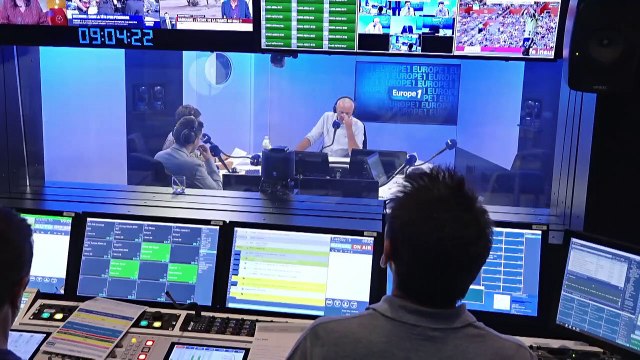 Au port de Metz, des silos céréaliers pleins à craquer en raison du bas niveau du Rhin