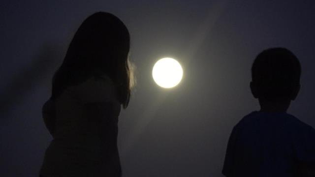 Süper Ay kendine hayran bıraktı