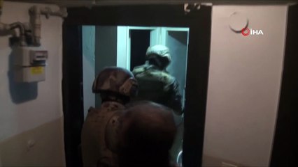 istanbulda 6 ilçede 12 adrese operasyon! Yabancı uyruklular göz altına alında