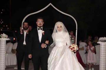 Binlerce çiftin nikahını kıyan baba, oğlunun nikahını da kendisi kıydı