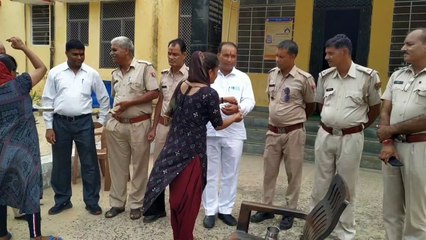 दौसा. बहनों ने भाइयों की कलाई पर बांधा प्यार