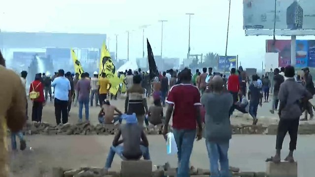 السودان.. مظاهرات رافضة للحكم العسكري تطالب بحكومة مدنية