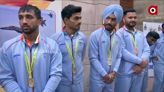 Rajnath Singh interacts with sportspersons from three Armed Forces who participated in CWG 2022