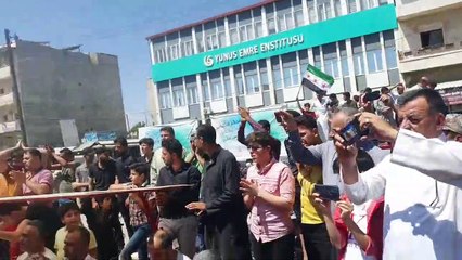 Suriye'de Türkiye protestoları sürüyor