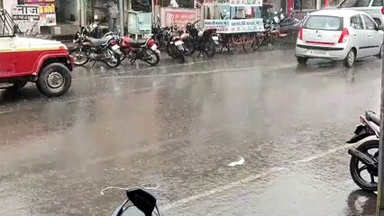 फुहारों के रूप में बरसे बादल, कल भारी बरसात का अलर्ट