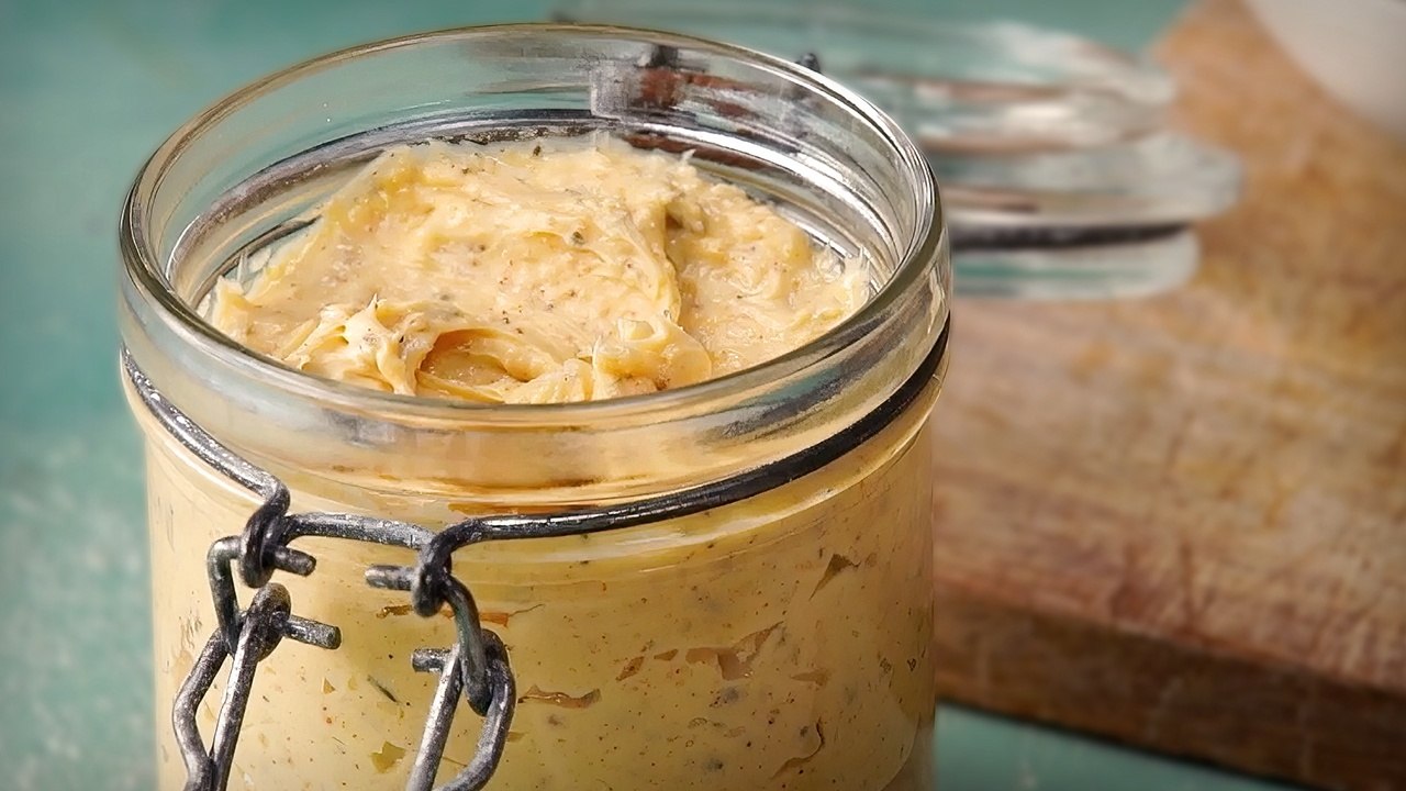 How to Make Garlic Butter