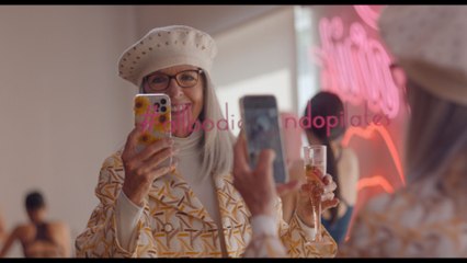 Con Canas Y A Lo Loco - Trailer Oficial ©DeAPlaneta