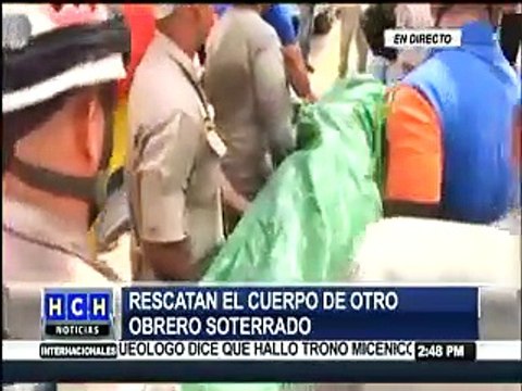 Dos obrebros mueren soterrados en construcción en colonia capitalina