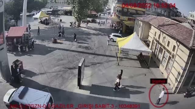Son dakika haber! GAZİANTEP - Yankesicilik yöntemiyle cep telefonu çalınması kameraya yansıdı