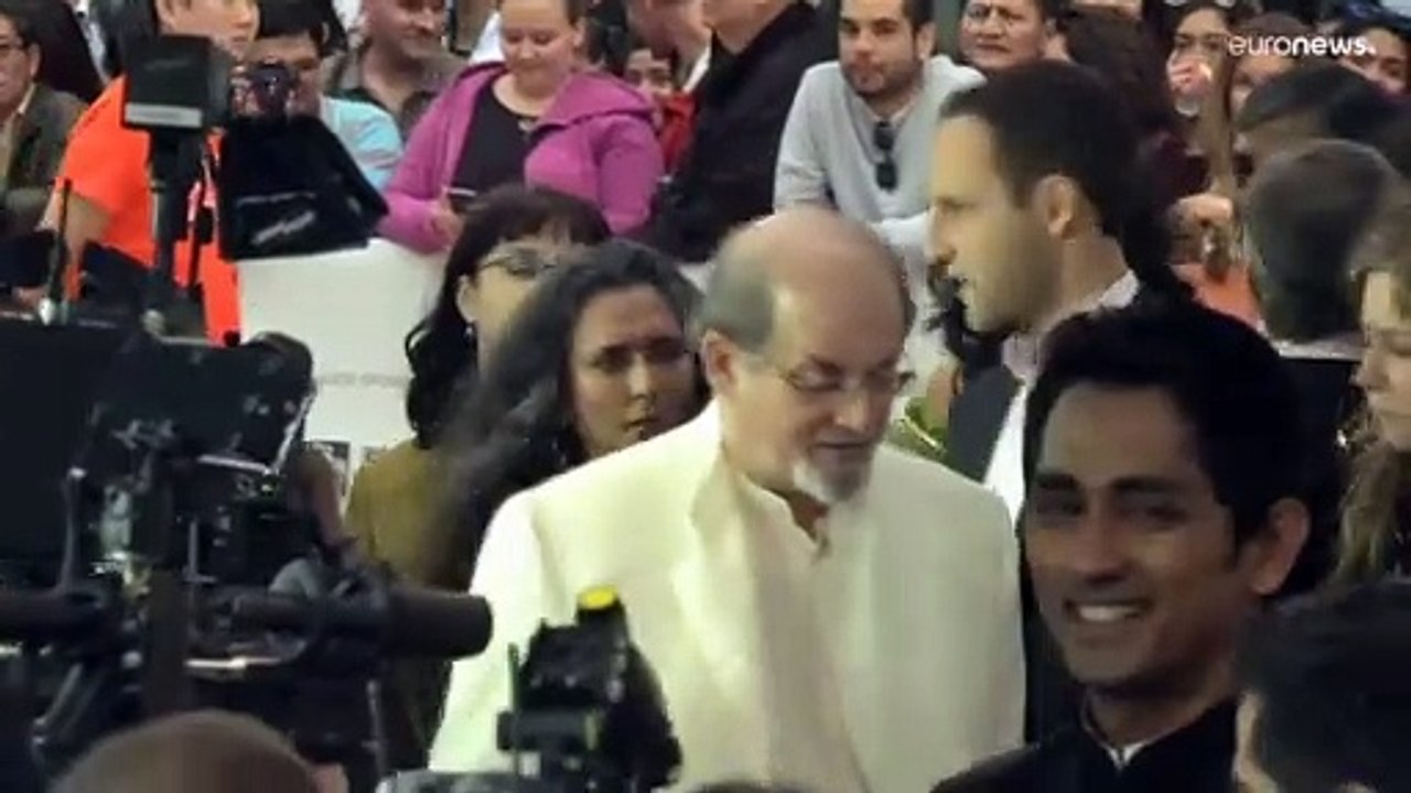 Attacke auf Salman Rushdie (75) bei Lesung in New York
