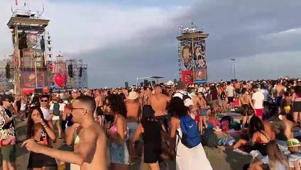 Jova beach party a Roccella