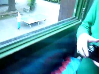 Die „Furzifilm“ (Fujifilm)-Kamera geht nicht an, weil der Akku zu schwach ist.