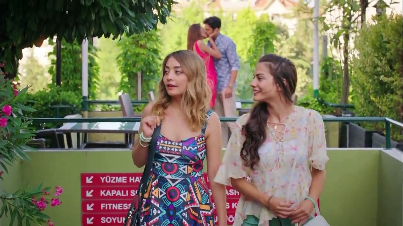 Con Olor a Fresas ( Çilek Kokusu ) Capitulo 13 completo audio en español