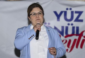 Bakan Derya Yanık, Beylikdüzü'nde gençlik şölenine katıldı