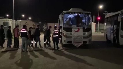 136 Afganistan uyruklu düzensiz göçmen ülkelerine gönderildi