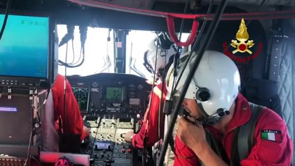 Stromboli, ricognizione dall'altro per valutare i danni