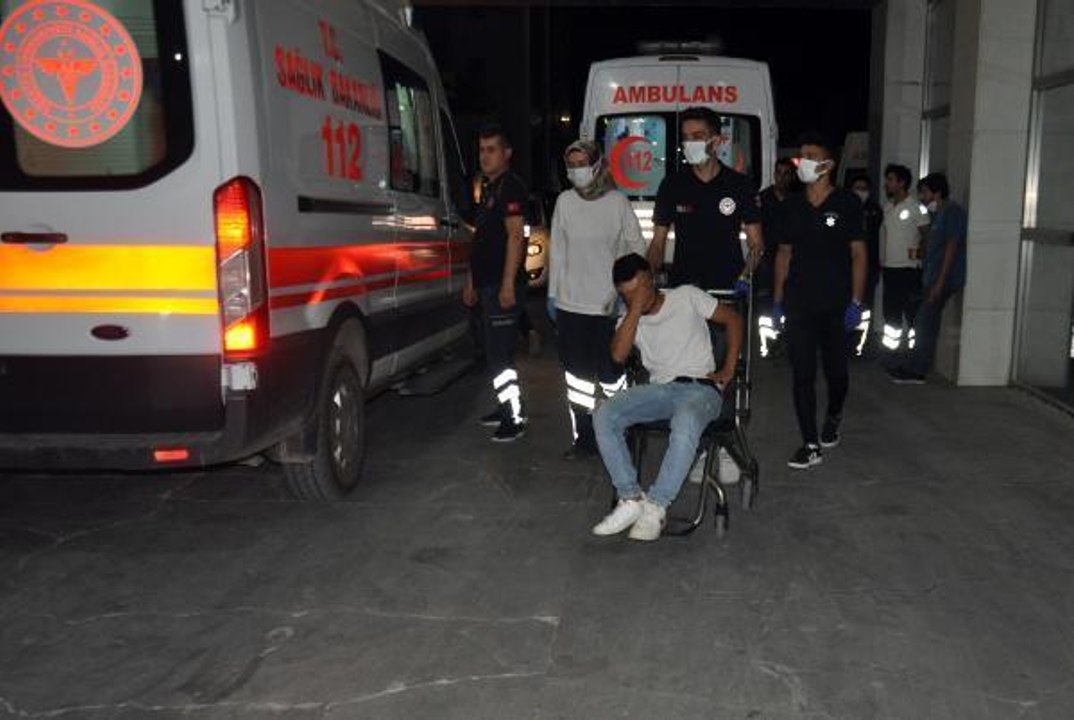 Son dakika haber... ASKER UĞURLAMASINDA EĞLENENLERİN ÜZERİNE TÜFEKLE ATEŞ AÇTI 11 YARALI