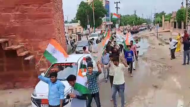तिरंगा रैली में दिखा देशभक्ति का जज्बा