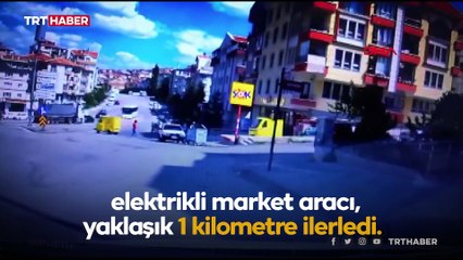 Sürücüsüz market aracı 1 kilometre yol alıp devrildi
