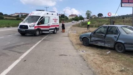 Son dakika haber... Otomobiller çarpıştı: 3 yaralı