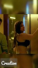 Zarin Khan  Bikini  scene//जरीन खान बिकिनी सीन//مشهد بيكيني زارين خان